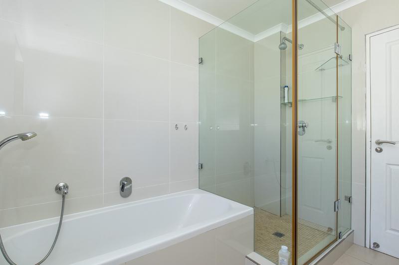 3 Bedroom Property for Sale in Constantia Western Cape